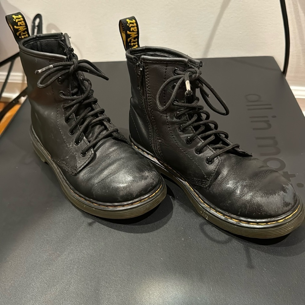 Dr. Martens Black Air Wave Boots